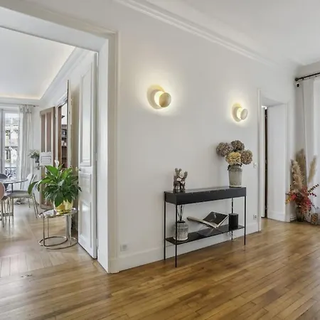 Apartament Superbe Appart. Parisien A Trocadero - Tour Eiffel *